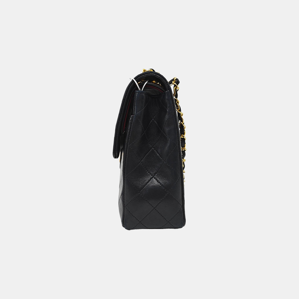 CLASSIC FLAP Medium Quilted Lambskin Black