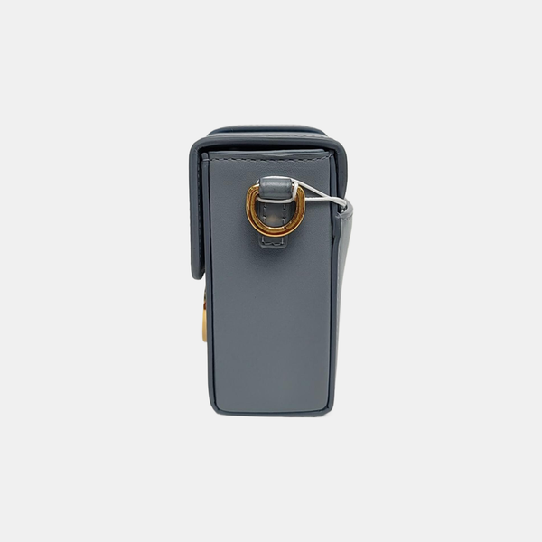 Authenticated pre-owned 30 Montaigne Calfskin Blue - Shoulder Bag at Looply
