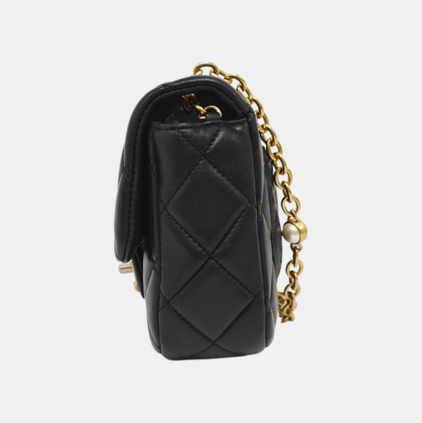 CLASSIC FLAP Mini Quilted Lambskin Black