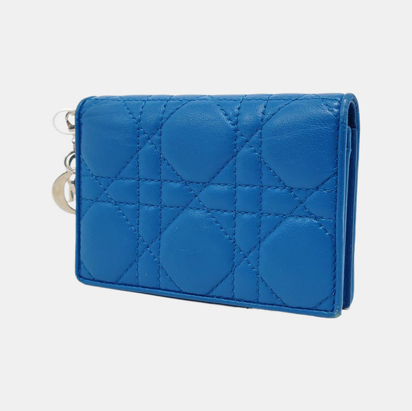Tarjetero Lady Dior Cannage de piel de cordero azul