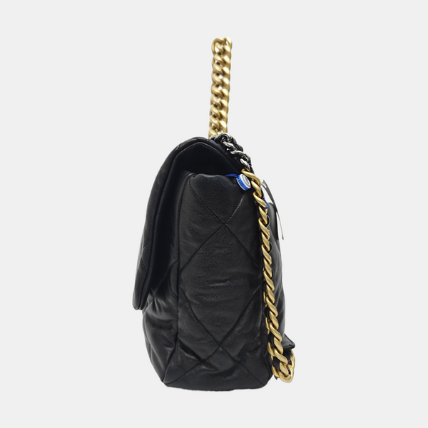 CHANEL 19 Maxi Quilted Lambskin Black