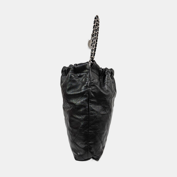 CHANEL 22 Medium Quilted Calfskin Black