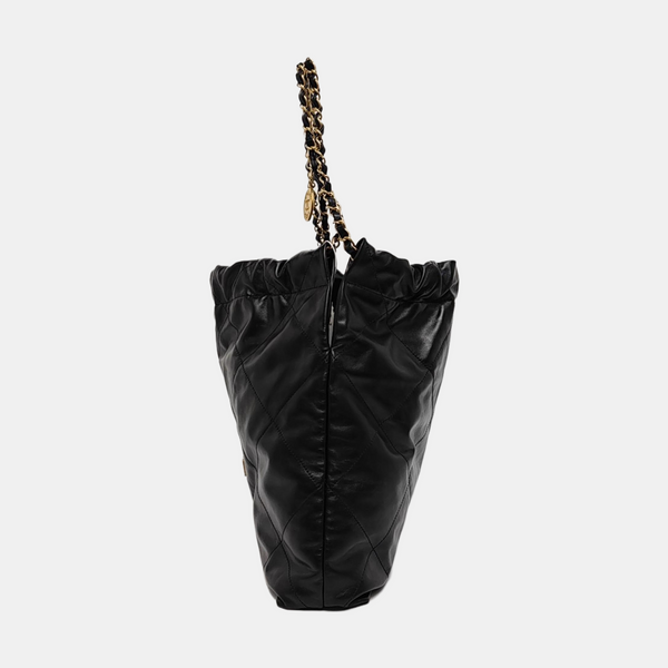 CHANEL 22 Medium Quilted Calfskin Black