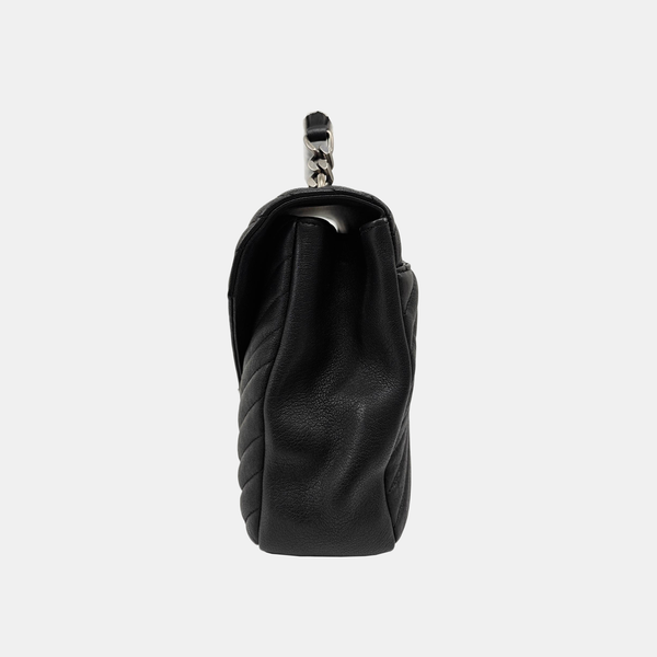 COLLEGE Chevron Lambskin Black