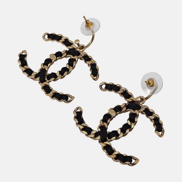 Pendientes de metal negros