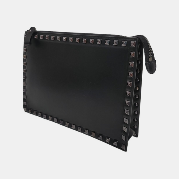 Authenticated pre-owned Rockstud Calfskin Black - Clutch at Looply