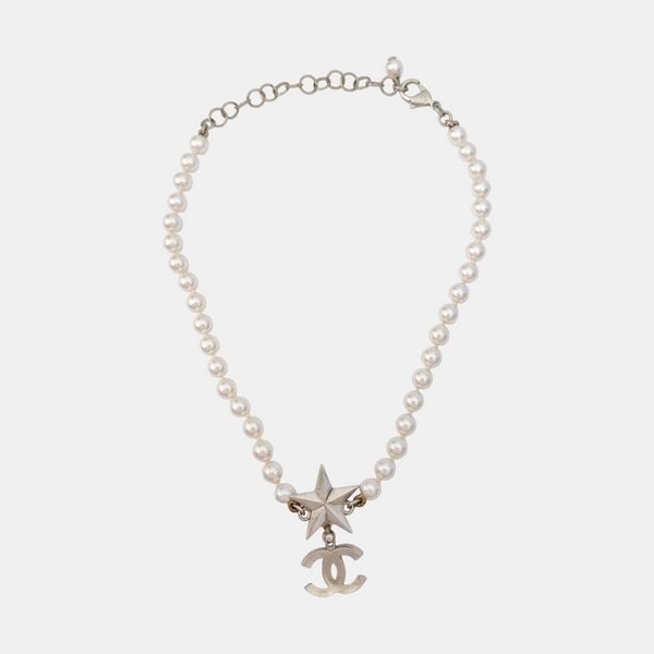 Faux Pearl White Necklace