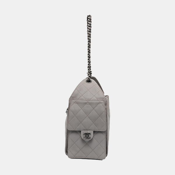 Authenticated pre-owned CHANEL 25 Quilted Grained Calfskin Grey - Top Handle Bag at Looply