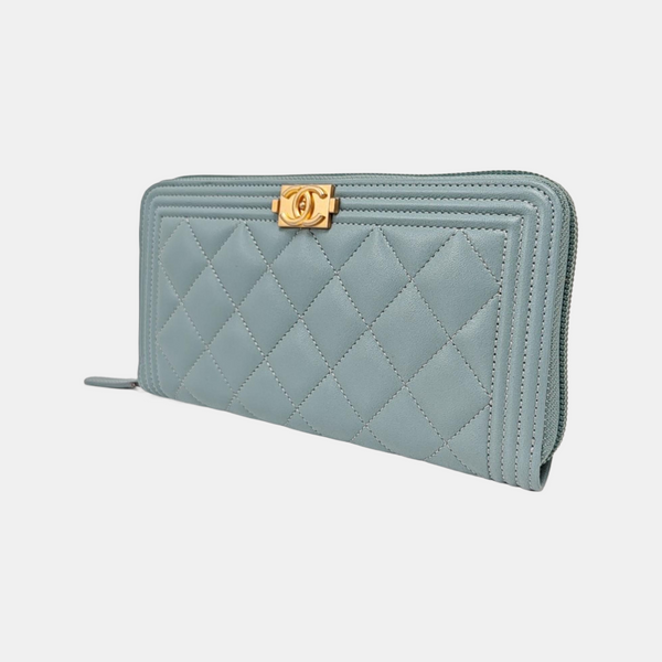Authenticated pre-owned BOY CHANEL Quilted Lambskin Blue - Clutch at Looply