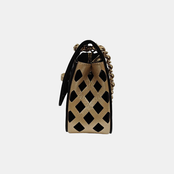 CLASSIC FLAP Calfskin Gold