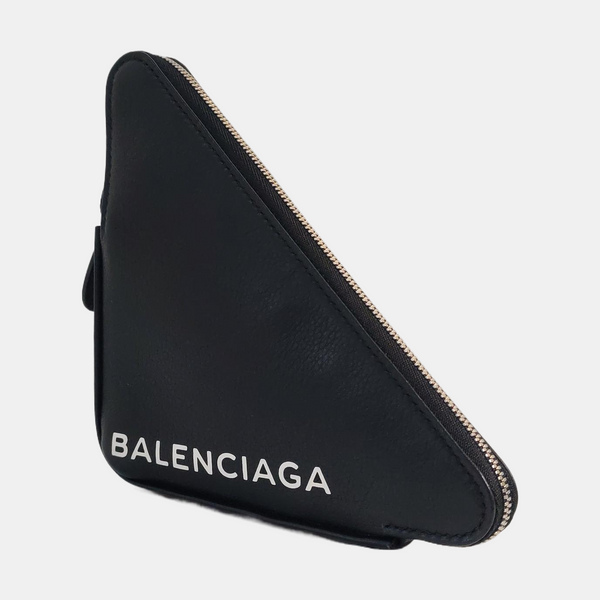 Authenticated pre-owned Triangle Calfskin Black - Clutch at Looply