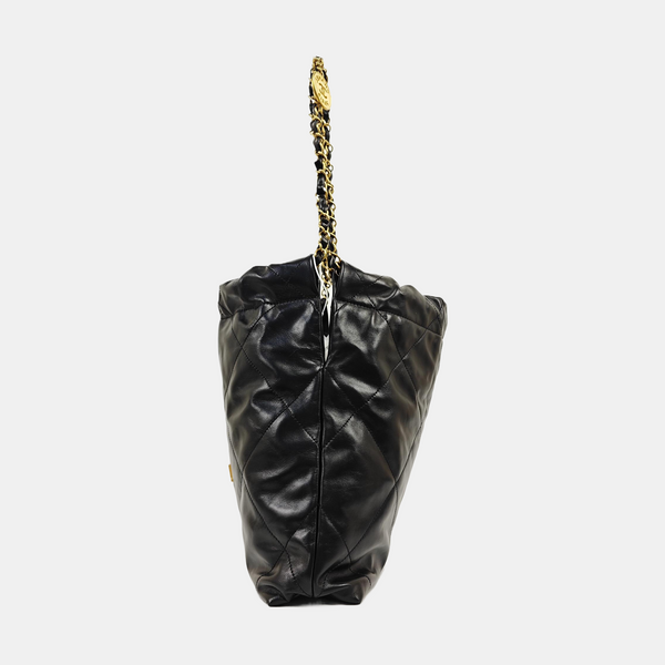 CHANEL 22 Small Quilted Calfskin Black