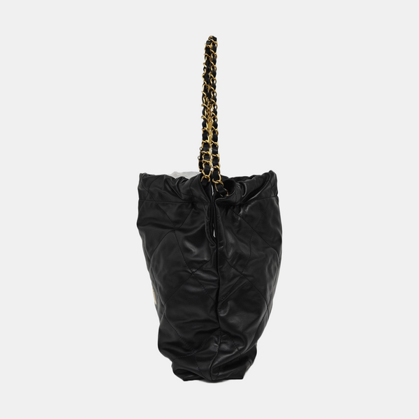 CHANEL 22 Small Quilted Calfskin Black
