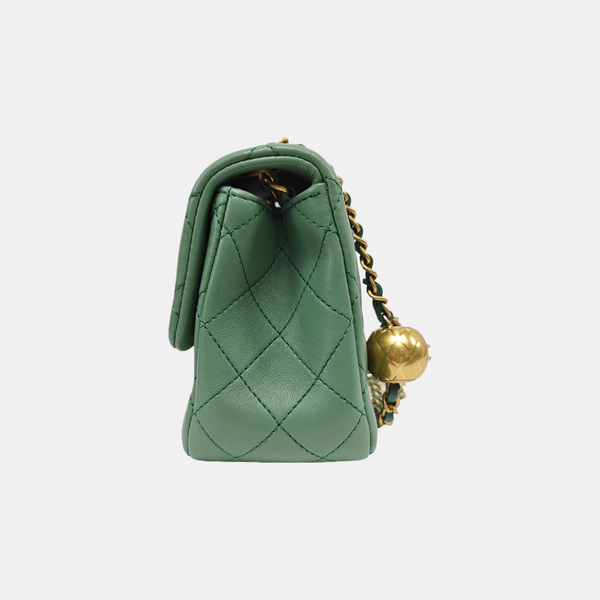 CLASSIC FLAP Quilted Lambskin Green
