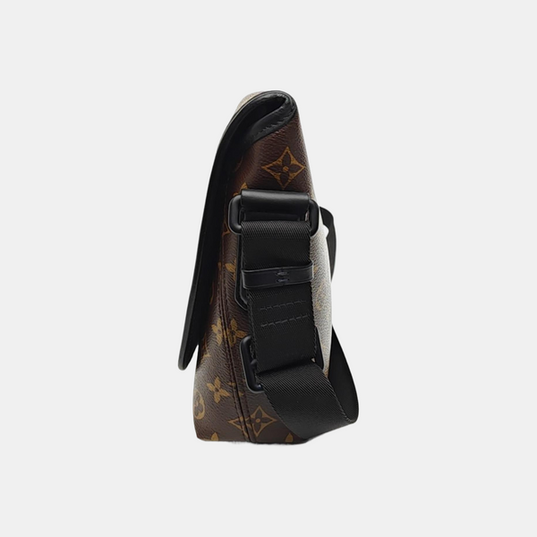 MAGNETIC Monogram Coated Canvas Brown