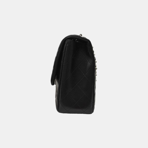 CLASSIC FLAP Jumbo Quilted Lambskin Black
