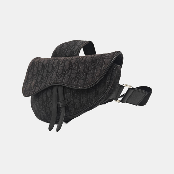 Saddle Medium Oblique Canvas Black