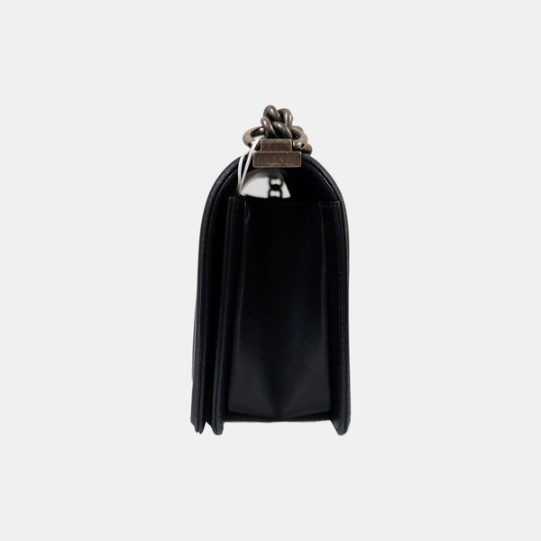 Authenticated pre-owned BOY CHANEL Medium Quilted Lambskin Black - Shoulder Bag at Looply