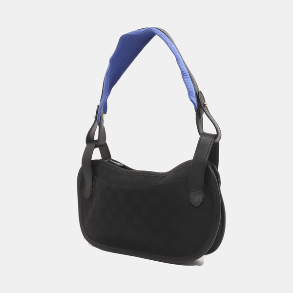 Canvas Black