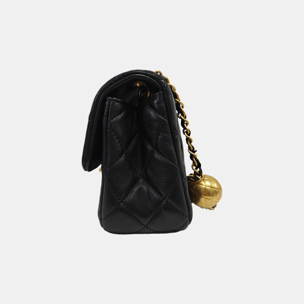 CLASSIC FLAP Mini Quilted Lambskin Black