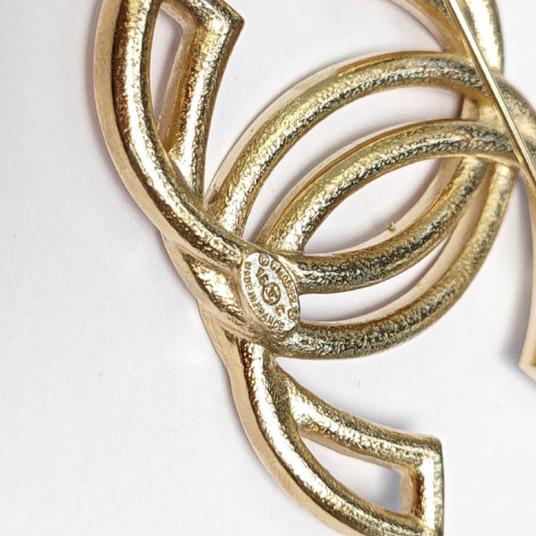 CC Logo Metal Gold Brooch