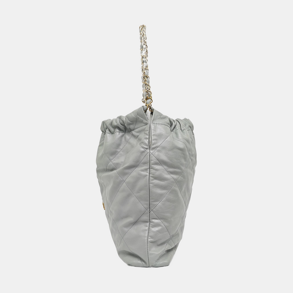 CHANEL 22 Medium Quilted Calfskin Green