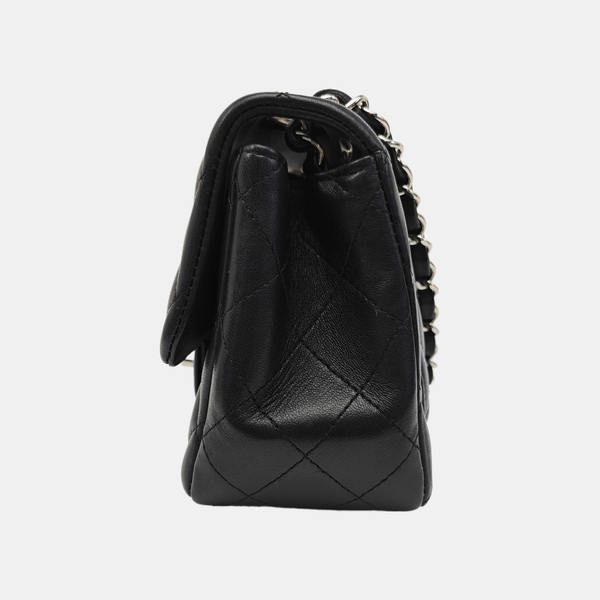 CLASSIC FLAP Mini Quilted Lambskin Black