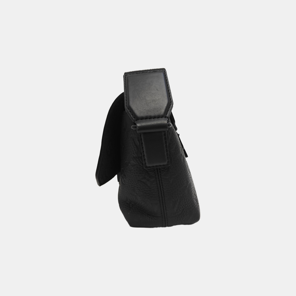 S-CAPE Monogram Calfskin Black