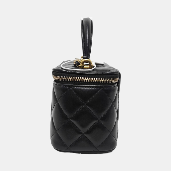 VANITY CASE Small Quilted Lambskin Black