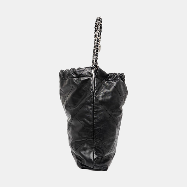 CHANEL 22 Medium Quilted Calfskin Black