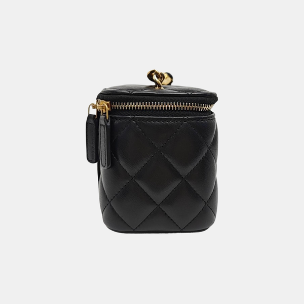 VANITY CASE Small Quilted Lambskin Black