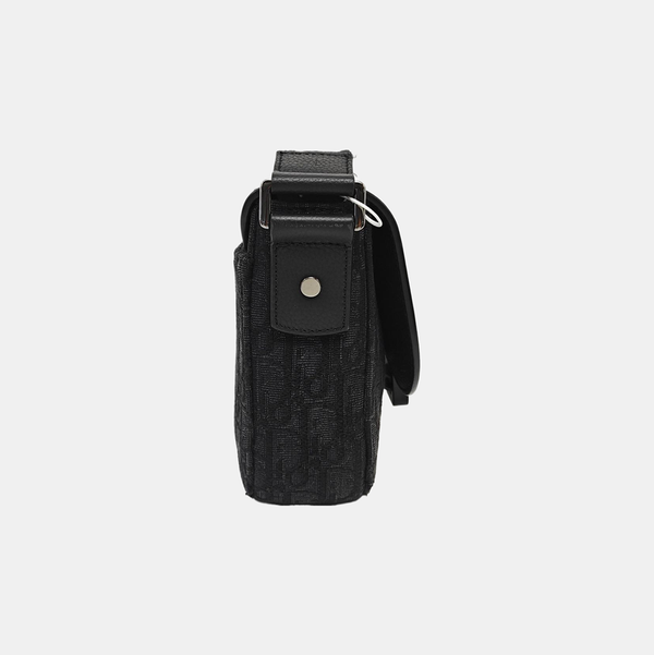 Saddle Small Oblique Canvas Black