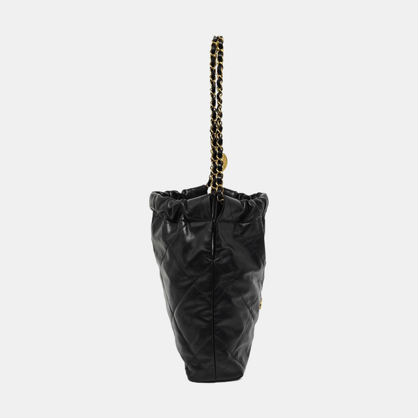CHANEL 22 Small Quilted Calfskin Black