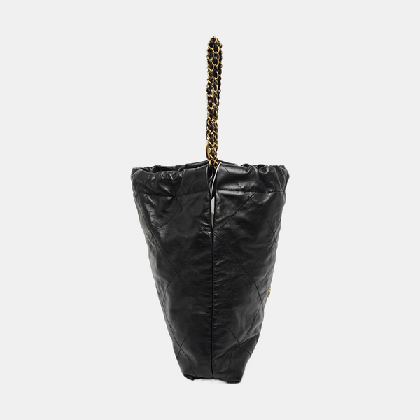 CHANEL 22 Medium Quilted Calfskin Black