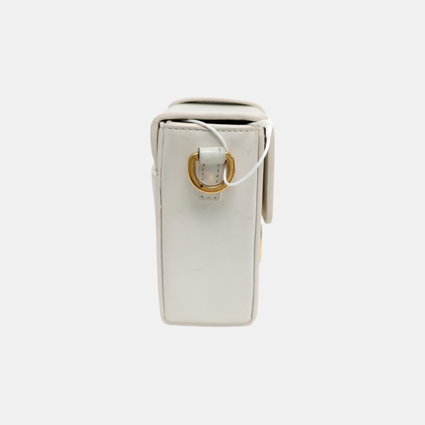 Authenticated pre-owned 30 Montaigne Calfskin White - Shoulder Bag at Looply