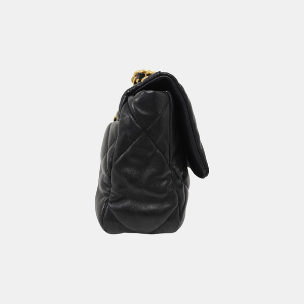 CHANEL 19 Pequeño Piel de Cordero Acolchada Negro