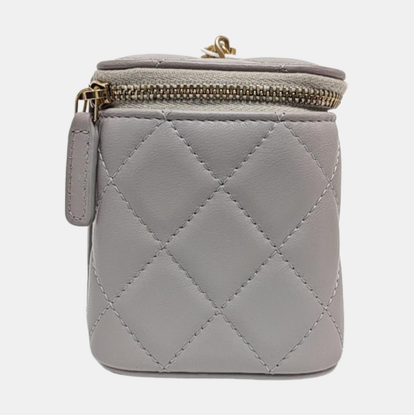 VANITY CASE Small Quilted Lambskin Gray