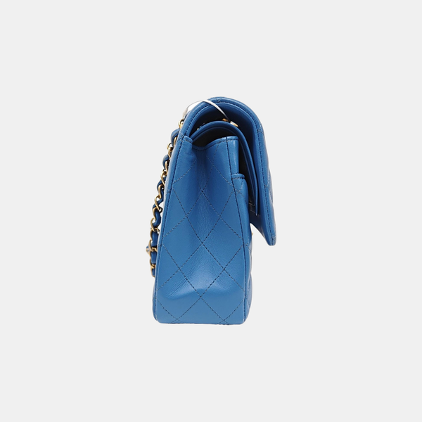 CLASSIC FLAP Medium Quilted Lambskin Blue
