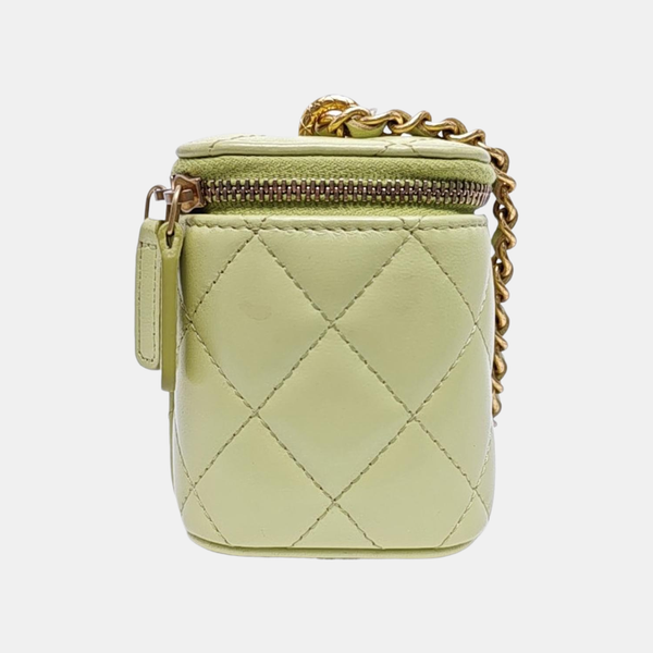Authenticated pre-owned VANITY CASE Small Quilted Lambskin Green - Shoulder Bag at Looply