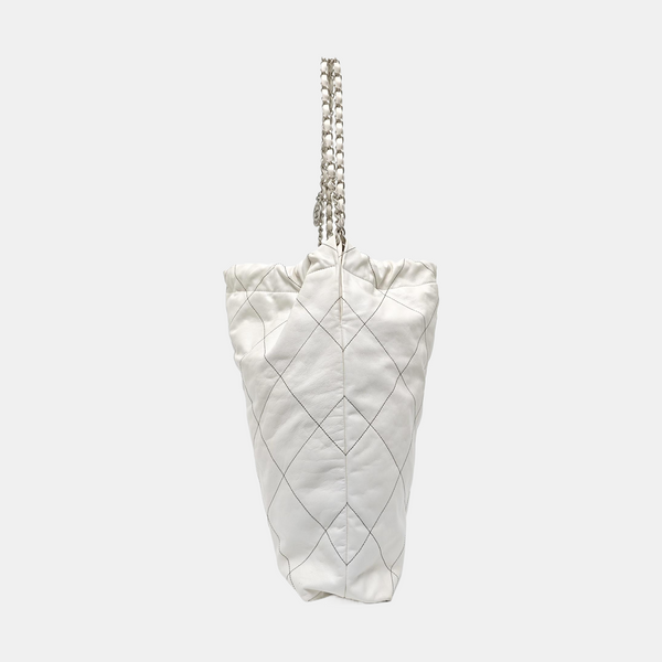 CHANEL 22 Large Quilted Calfskin White