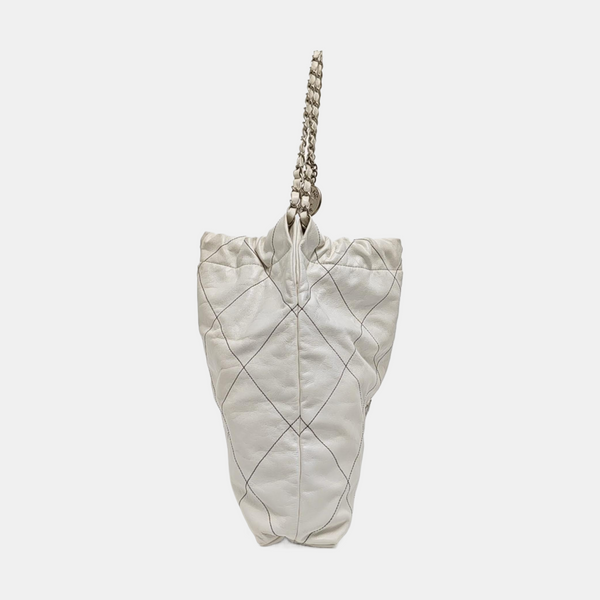 CHANEL 22 Medium Quilted Calfskin White