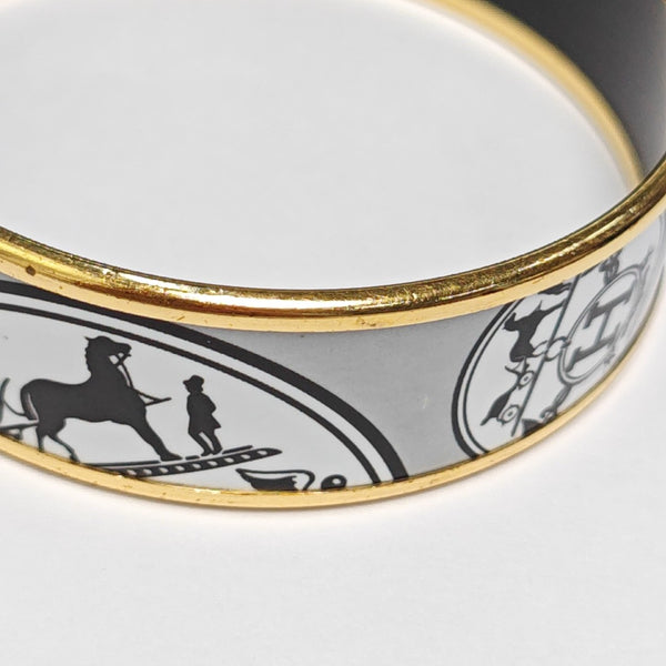 Email Metal White Bangle