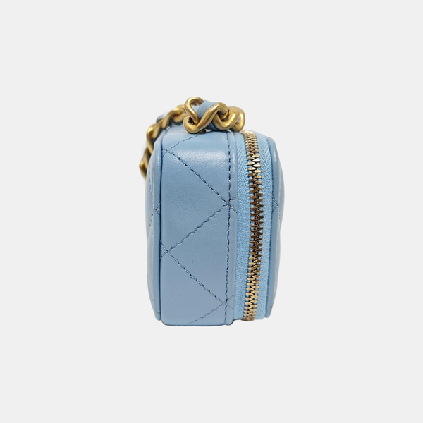 Authenticated pre-owned VANITY CASE Quilted Lambskin Blue - Shoulder Bag at Looply