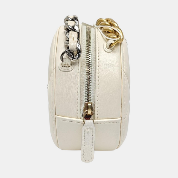 Authenticated pre-owned CHANEL 19 Quilted Lambskin White - Shoulder Bag at Looply