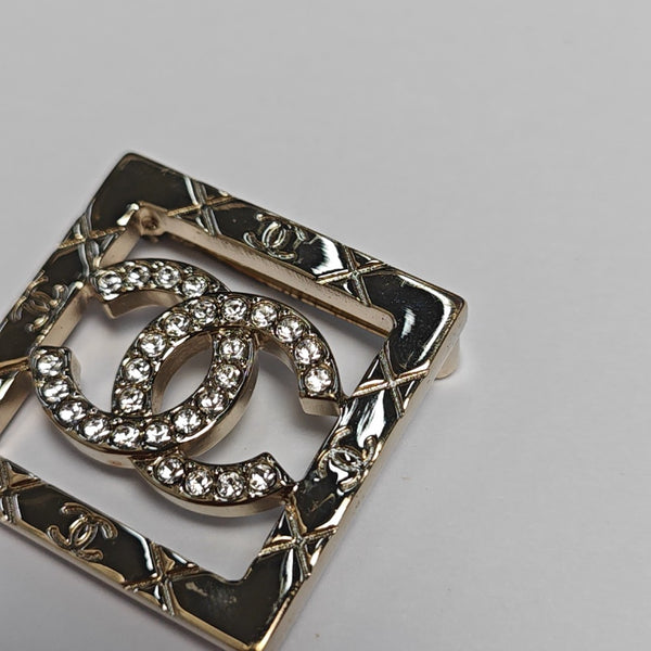 Metal Gold Brooch