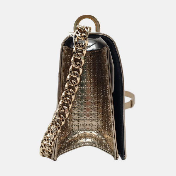 Diorama Medium Cannage Calfskin Gold