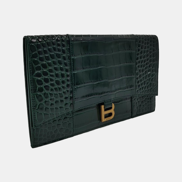 Authenticated pre-owned Hourglass Calfskin Green - Clutch at Looply