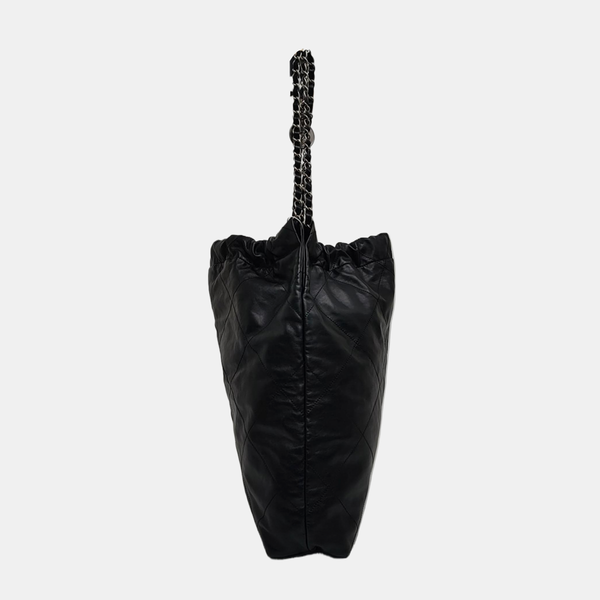 CHANEL 22 Medium Quilted Calfskin Black