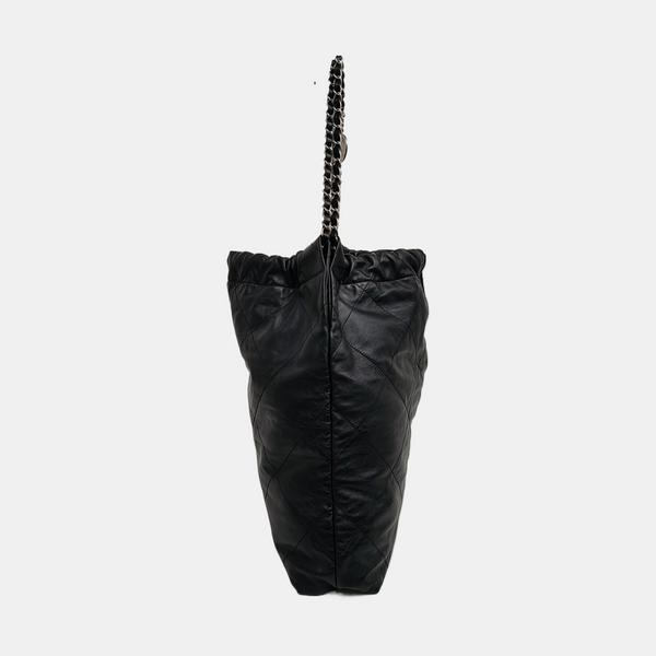 CHANEL 22 Medium Quilted Calfskin Black