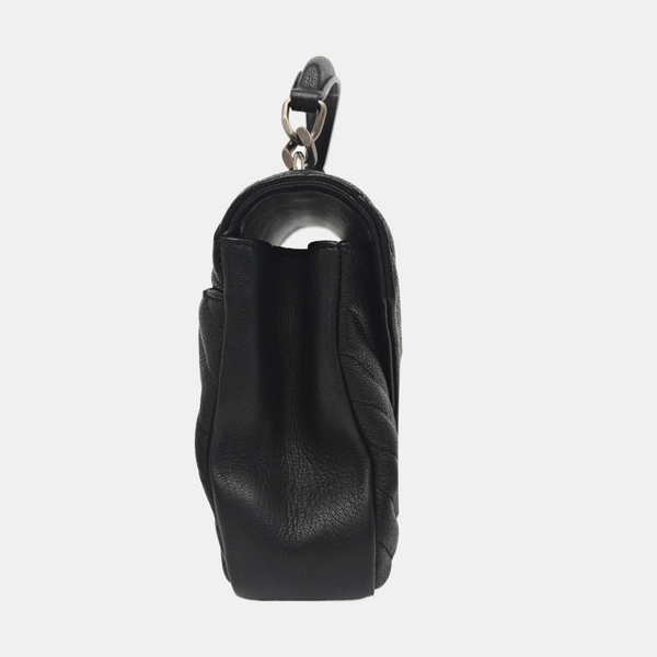 COLLEGE Medium Chevron Lambskin Black